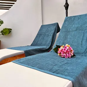 https://parque-royal-1a255.adeje-hotels.com