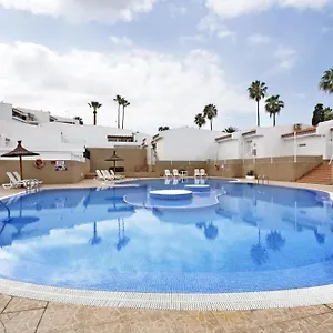https://sunny-three-bedroom-apartment-in-costa-adeje.adeje-hotels.com
